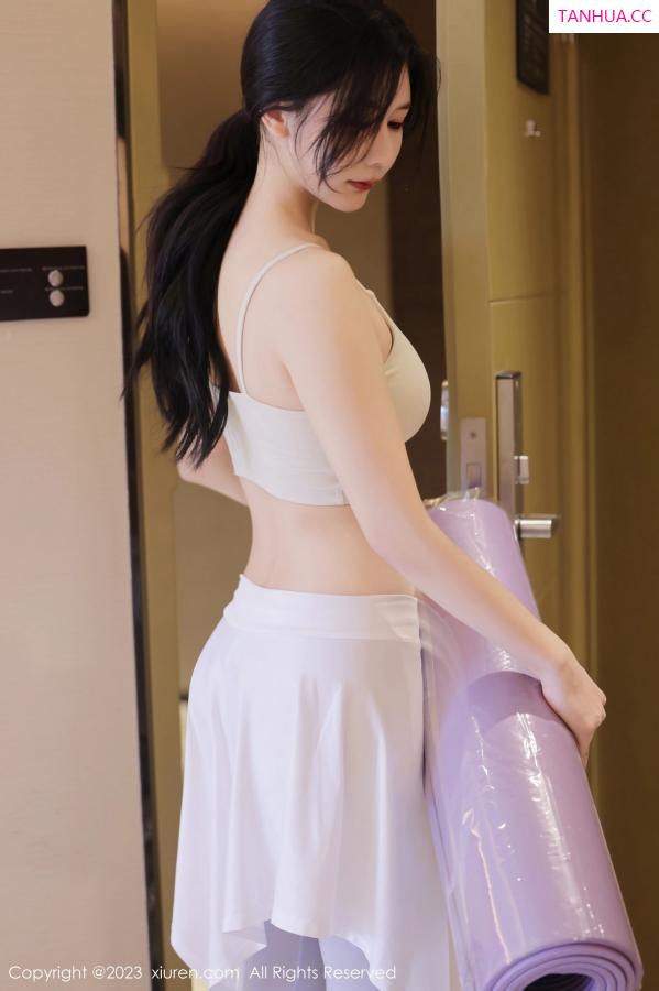 尹甜甜  [XiuRen]高清写真图 2023.08.28 No.7294 尹甜甜 瑜伽美腿第2张图片